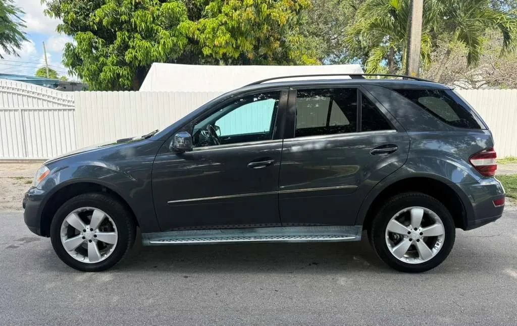 Used 2011 Mercedes-Benz ML 350 4MATIC image 3