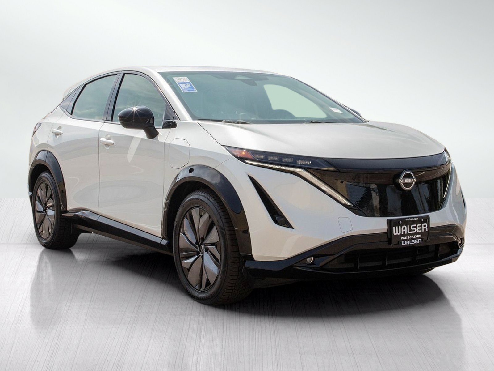 Used 2024 Nissan Ariya AWD image 7