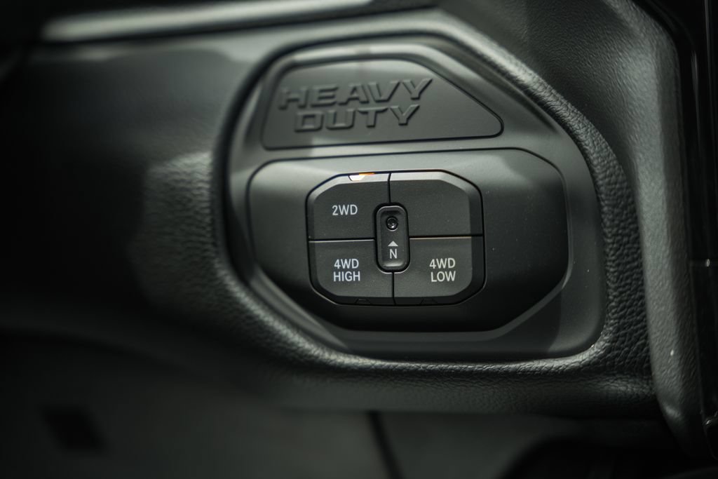 New 2026 RAM 2500 Laramie AWD/4WD image 31