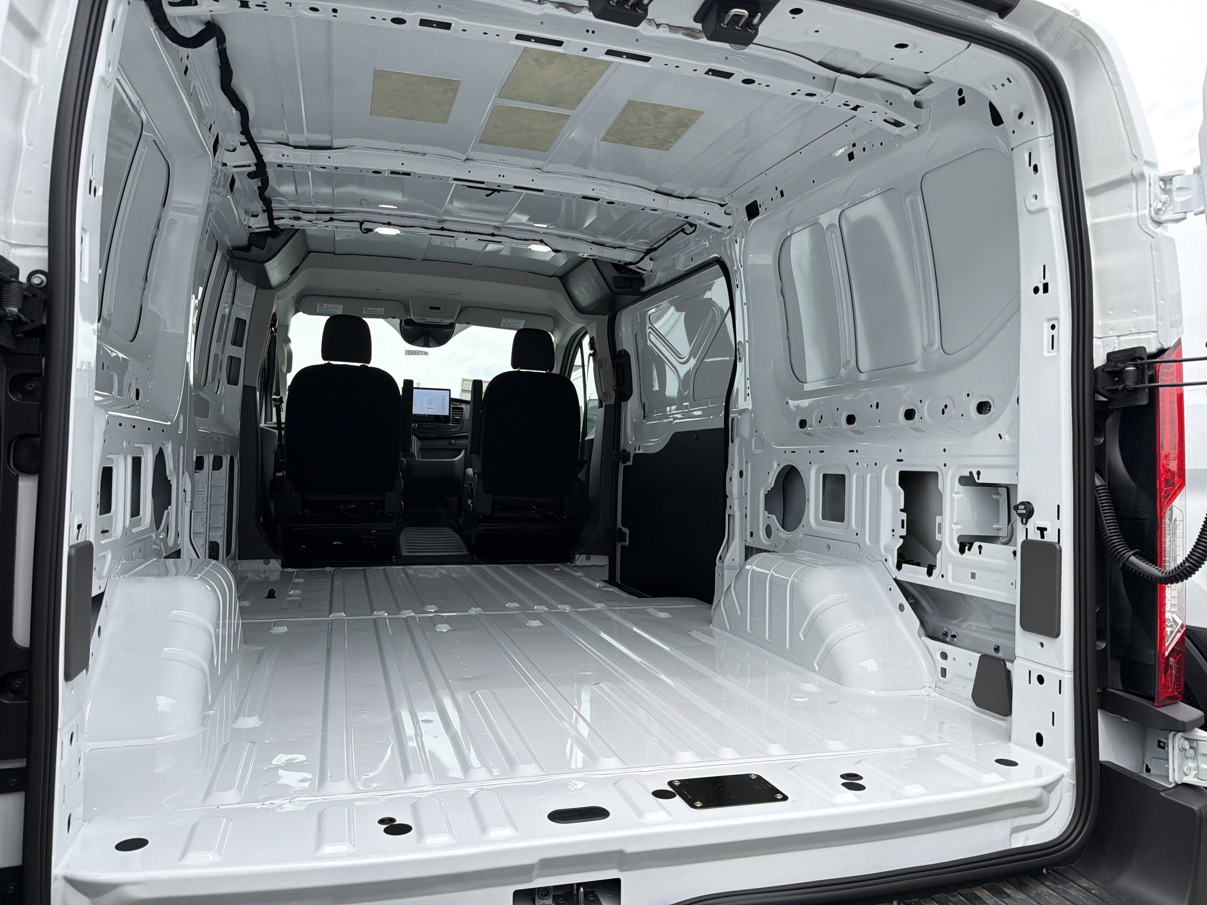 New 2026 Ford Transit 150 Low Roof RWD image 22
