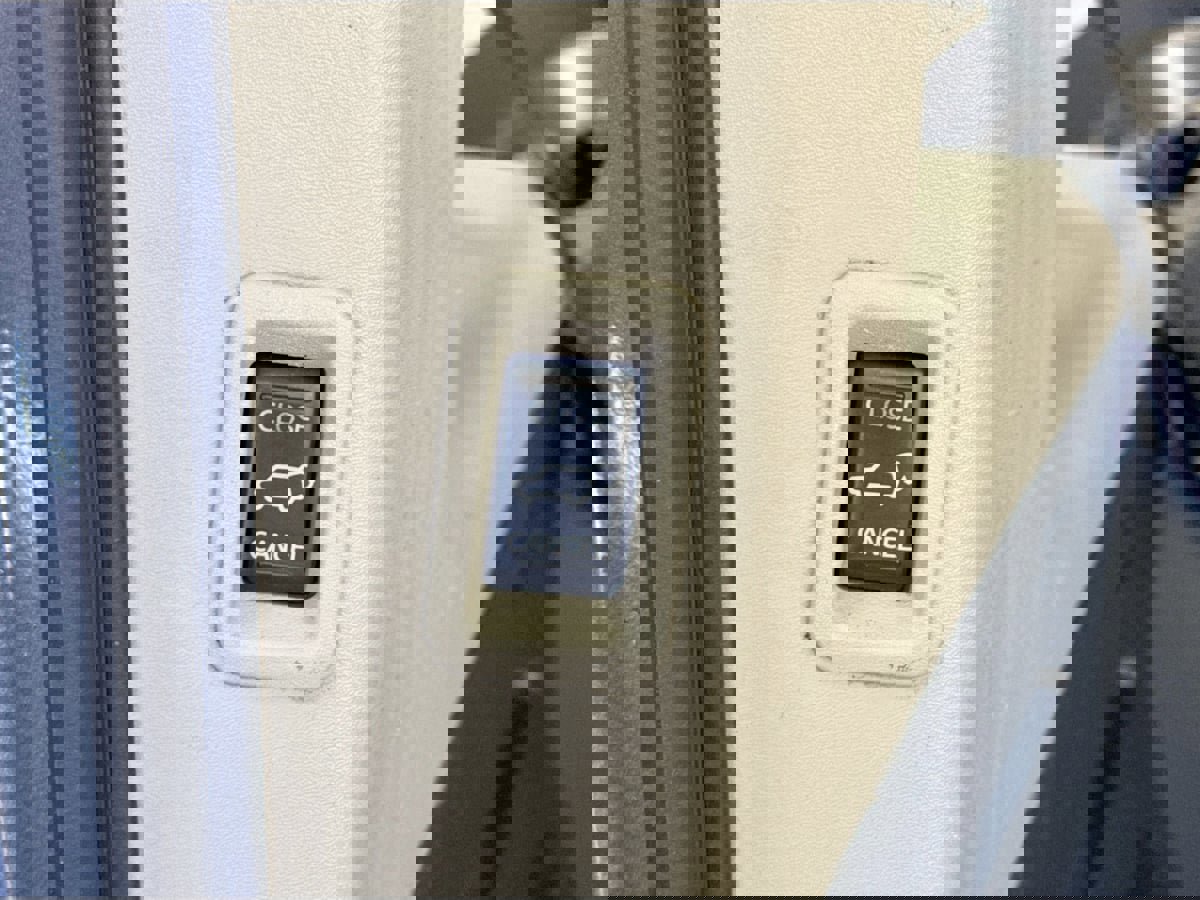 Used 2014 Nissan Armada Platinum image 35