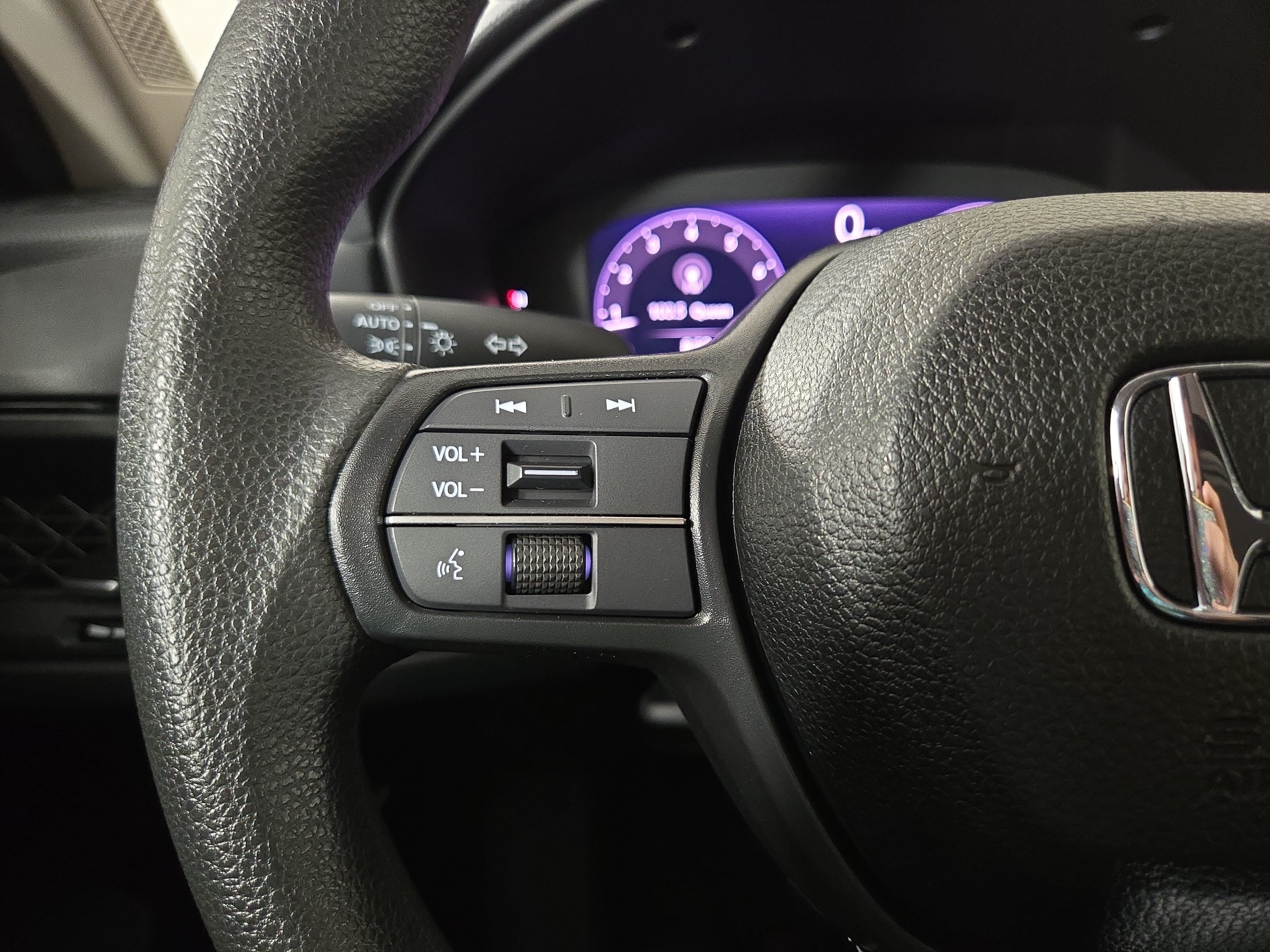 Used 2025 Honda Accord SE image 16