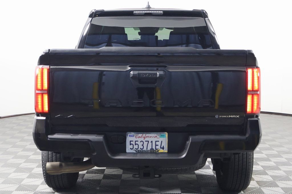 Used 2025 Toyota Tacoma TRD Sport AWD/4WD image 5