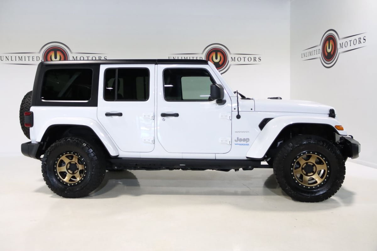 Used 2021 Jeep Wrangler Unlimited Sahara w/ Dual Top Group AWD/4WD image 5