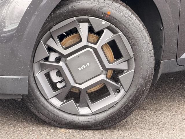New 2026 Kia Carnival EX FWD image 30