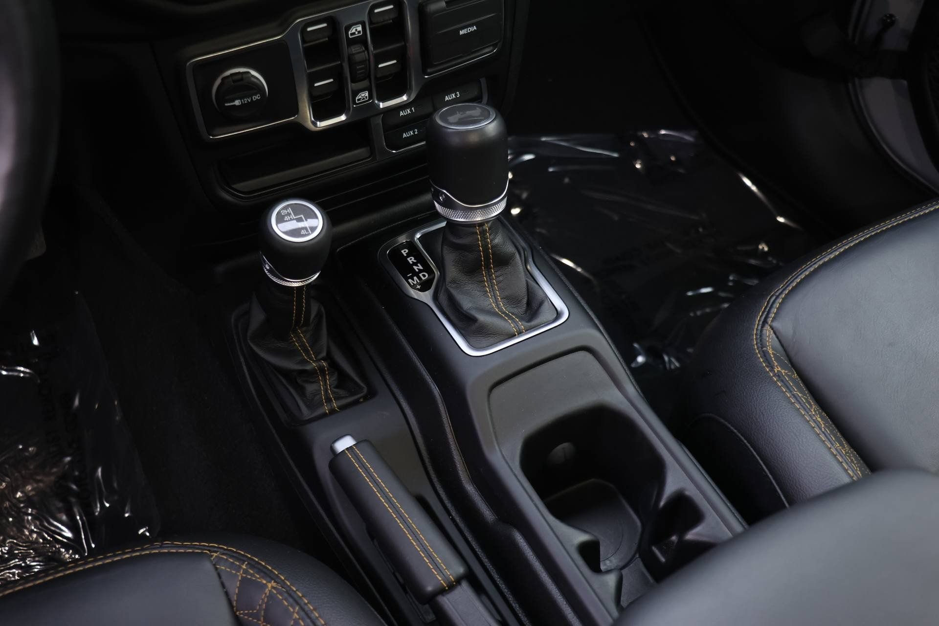 Used 2023 Jeep Wrangler Altitude image 12