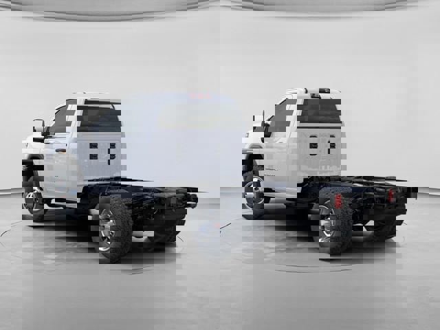 New 2026 GMC Sierra 3500 Pro image 3