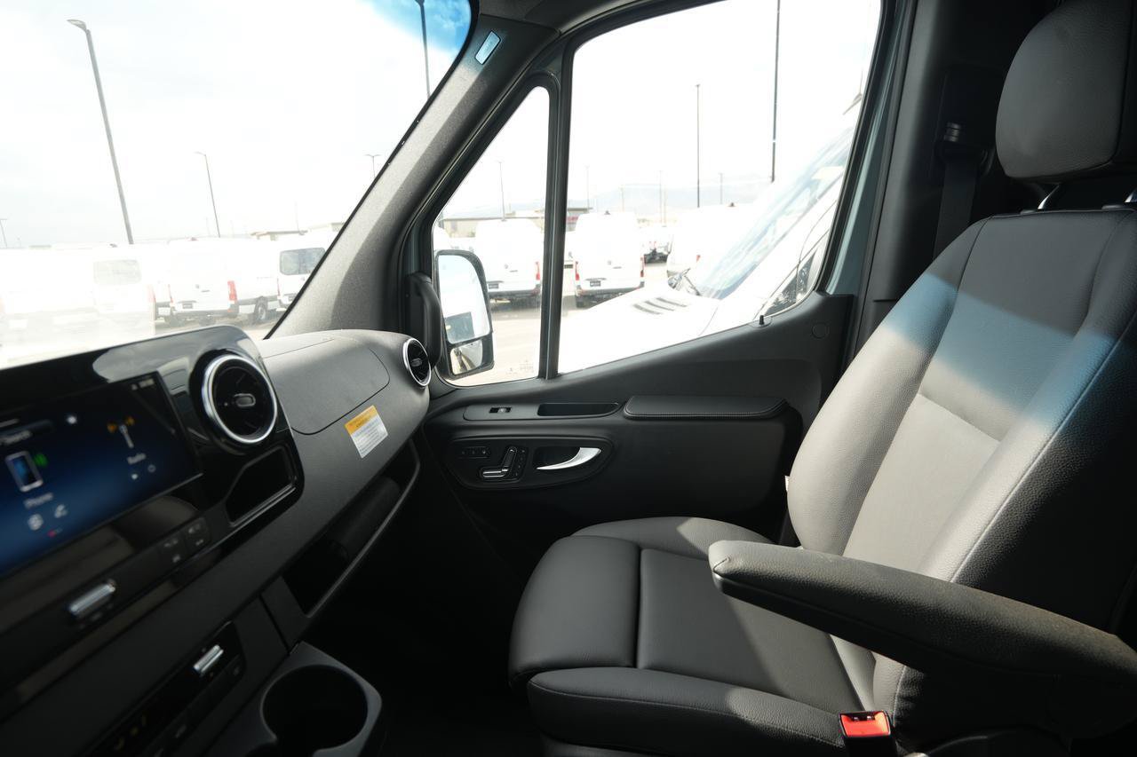 New 2026 Mercedes-Benz Sprinter 2500 image 21