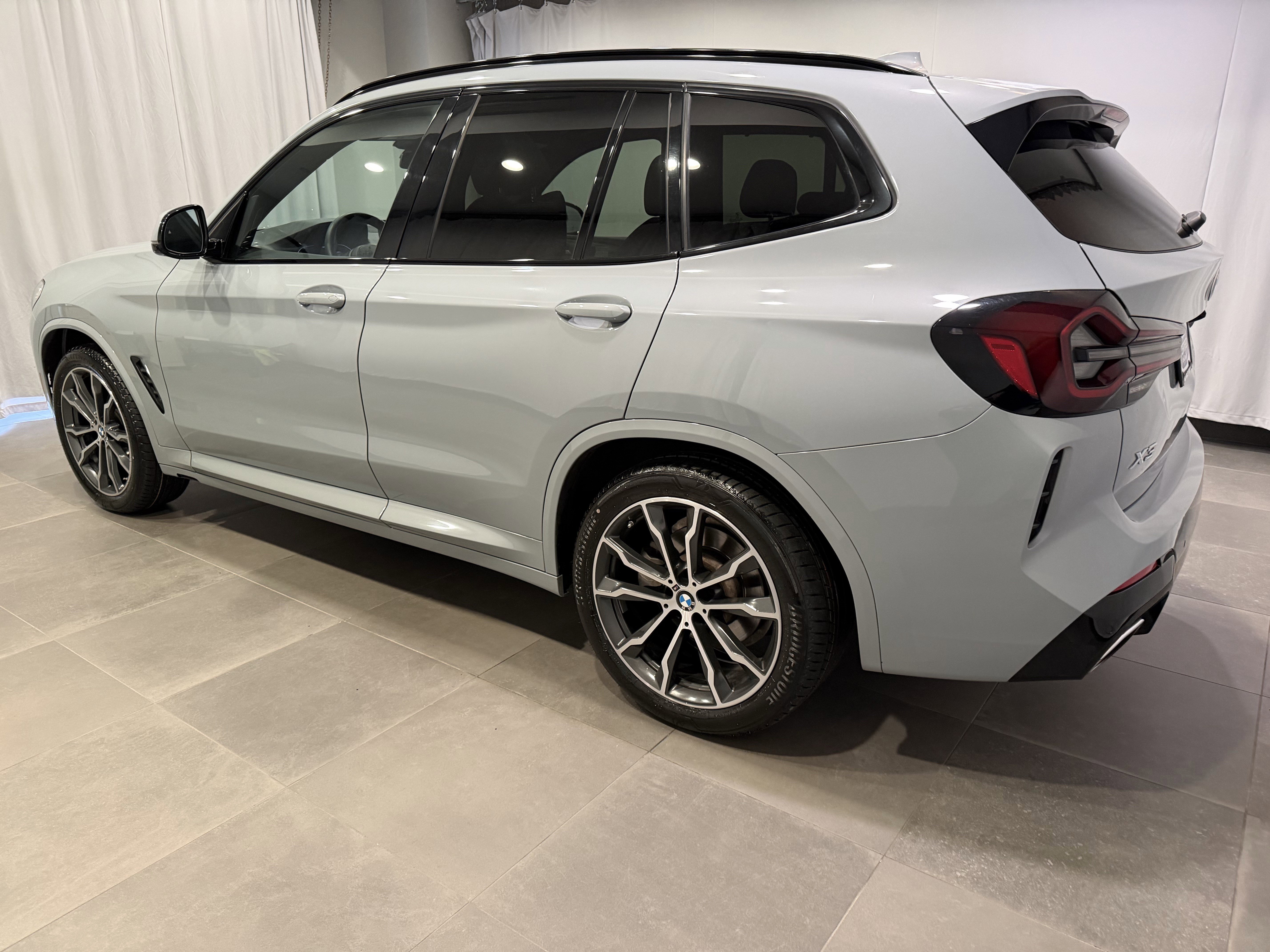 Used 2022 BMW X3 xDrive30i w/ M Sport Package 2 image 4