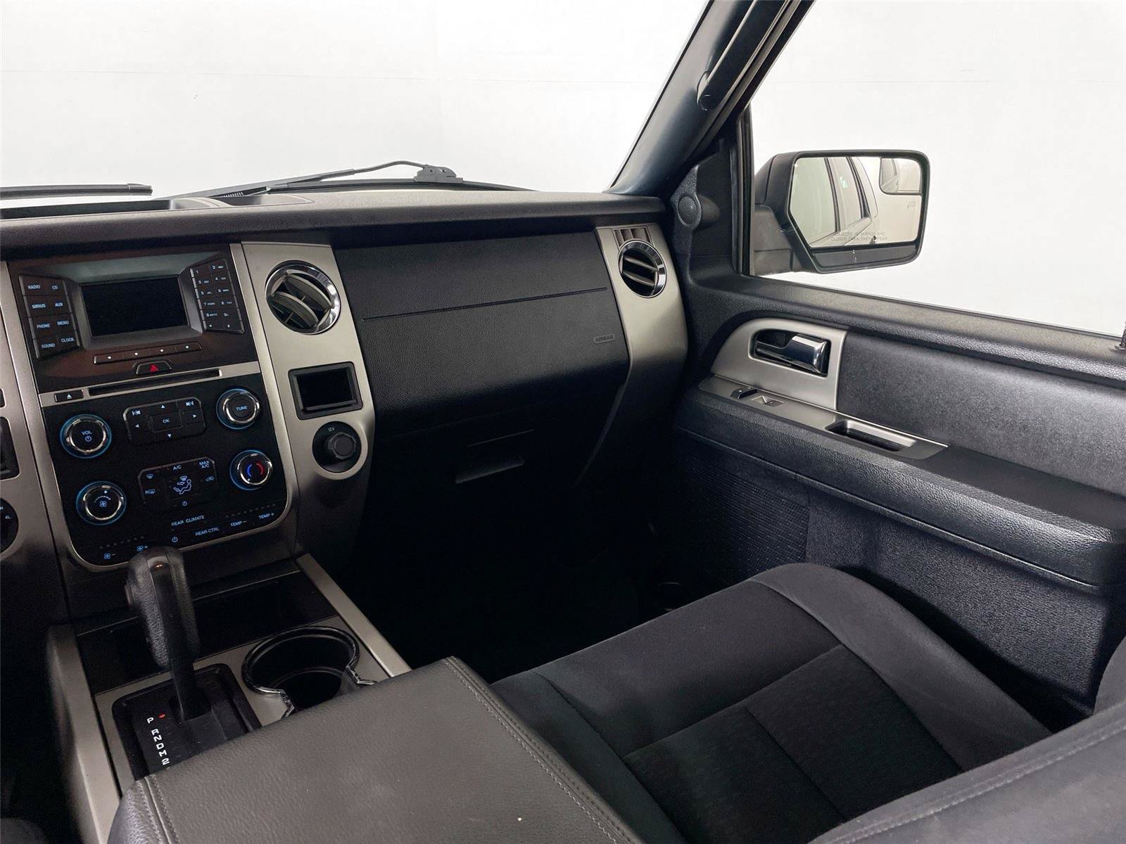 Used 2017 Ford Expedition XLT AWD/4WD image 23
