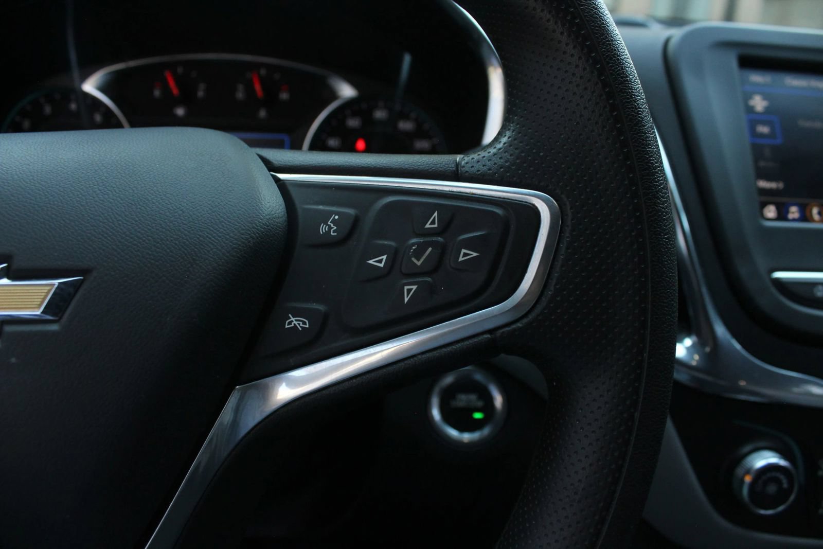 Used 2023 Chevrolet Equinox LS w/ LS Convenience Package FWD image 30