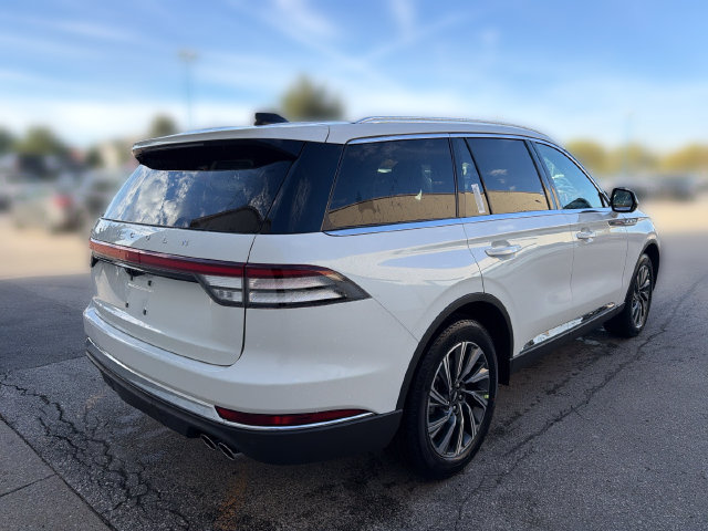 New 2027 Lincoln Aviator AWD image 6