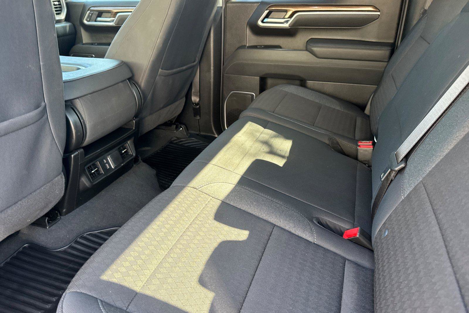 Used 2026 Chevrolet Silverado 1500 LT AWD/4WD image 14