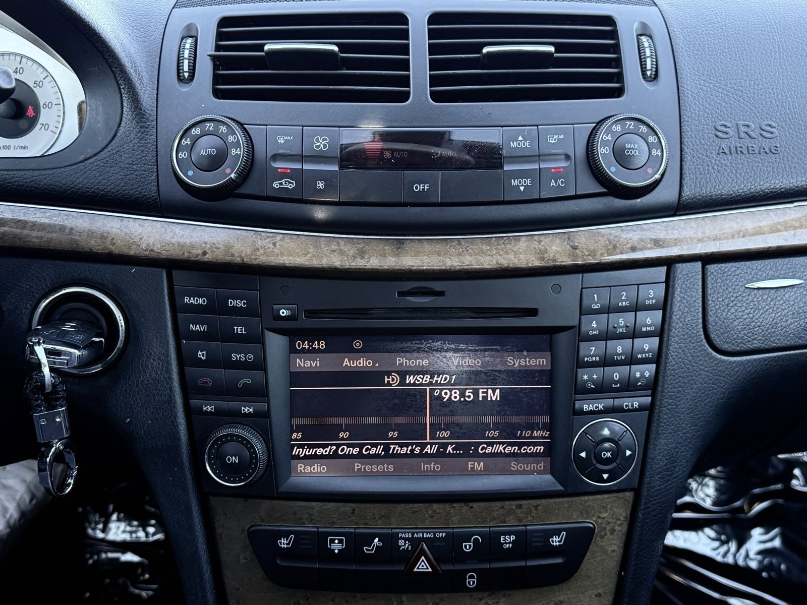 Used 2009 Mercedes-Benz E 350 Sedan image 27