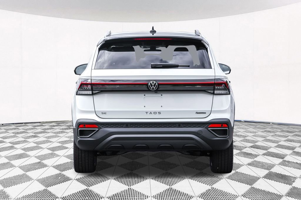 Used 2025 Volkswagen Taos SE image 12
