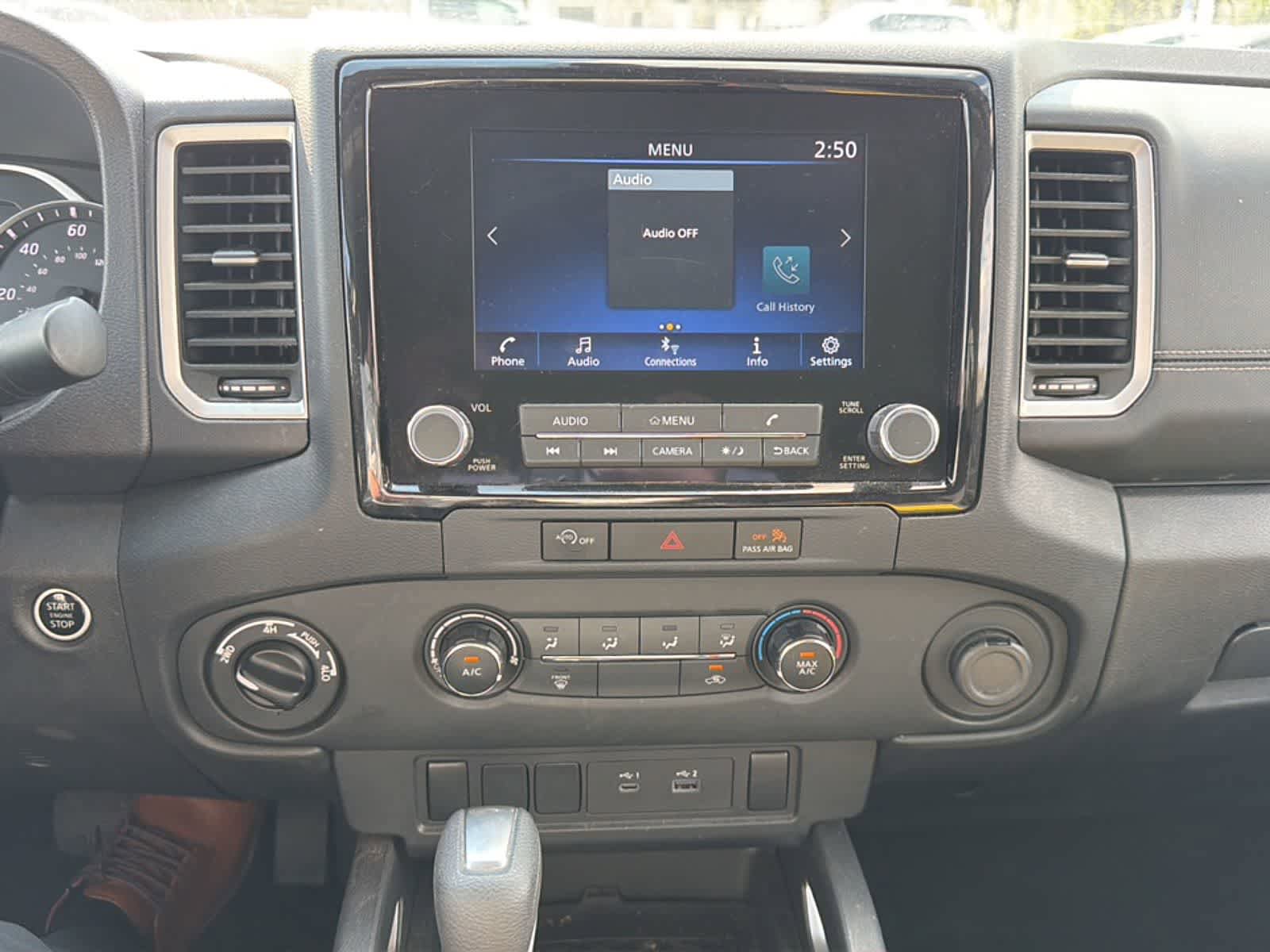 Used 2024 Nissan Frontier SV image 13
