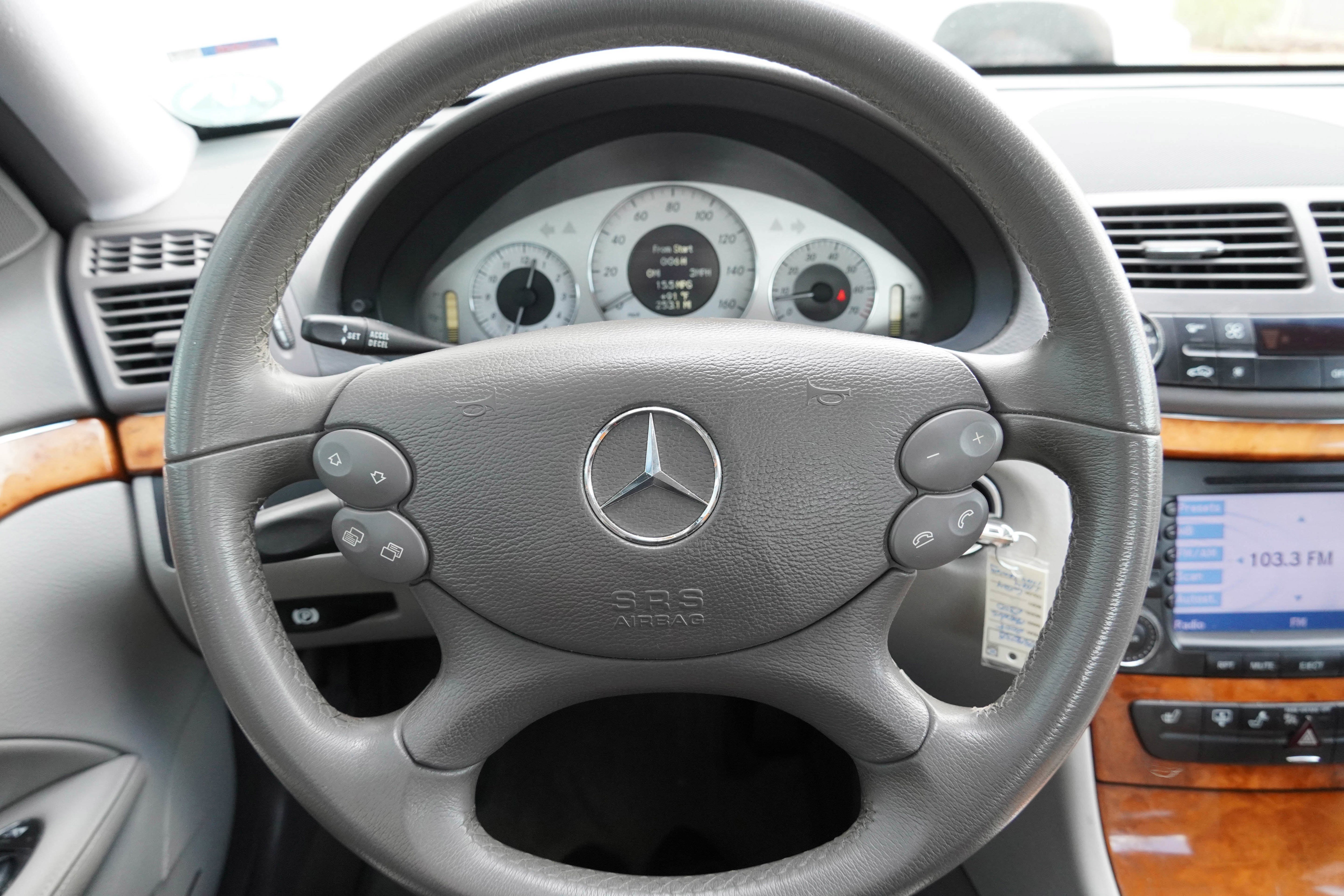 Used 2008 Mercedes-Benz E 350 4MATIC Sedan image 18