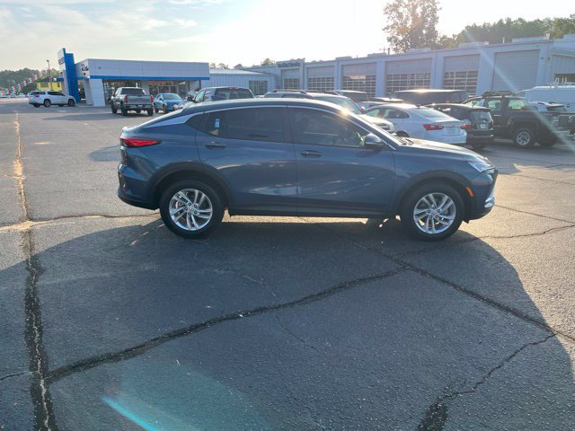 Used 2025 Buick Envista Preferred w/ Convenience I Package FWD image 2