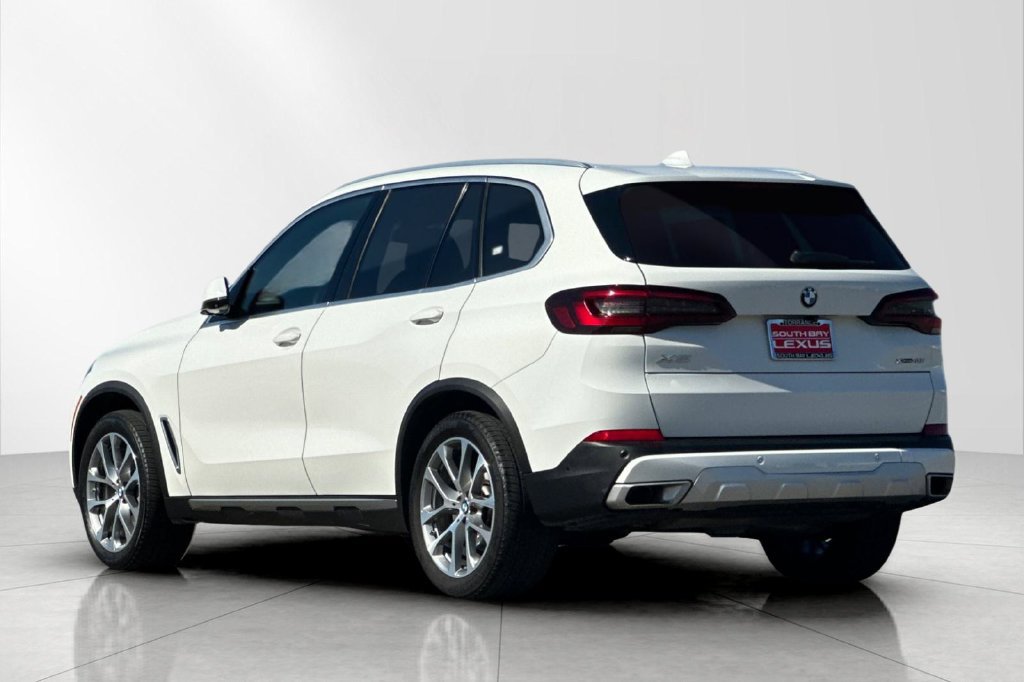 Used 2023 BMW X5 xDrive40i w/ Premium Package AWD/4WD image 4