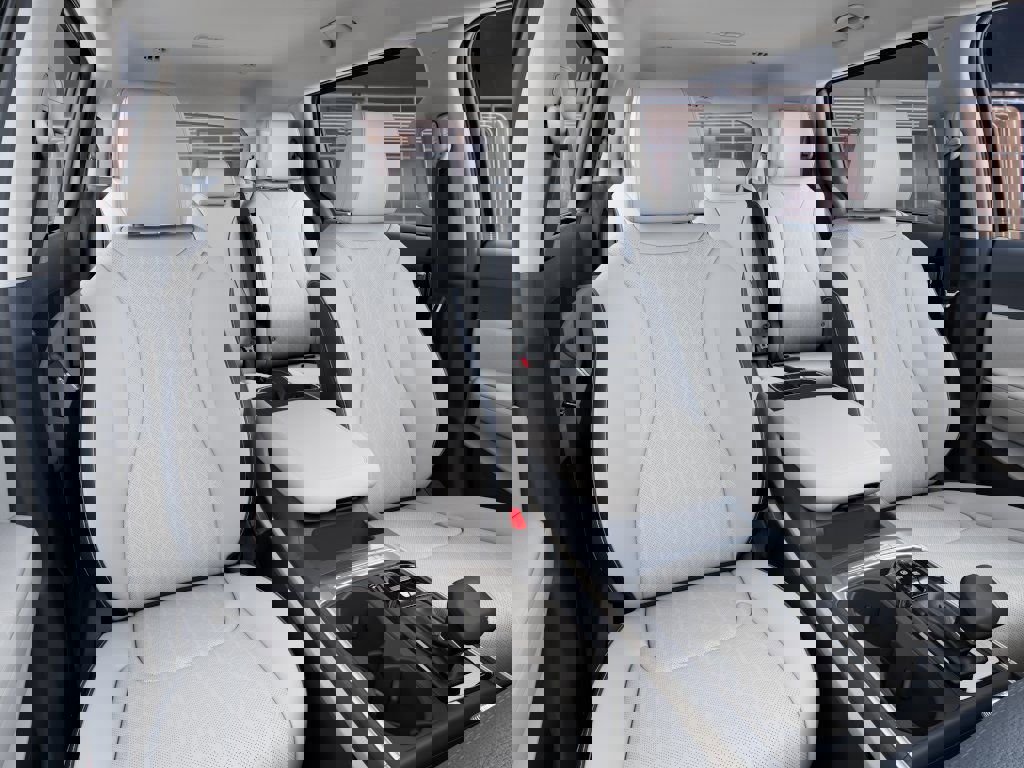 New 2026 Kia Carnival EX image 15