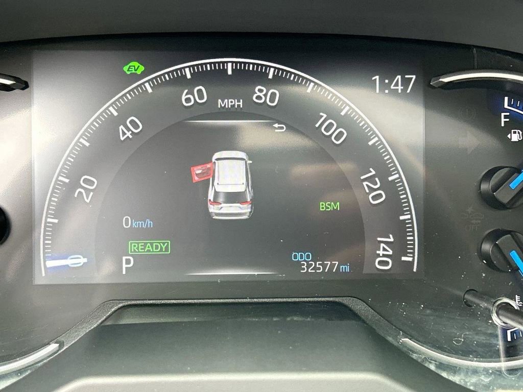 Used 2022 Toyota RAV4 Limited image 38