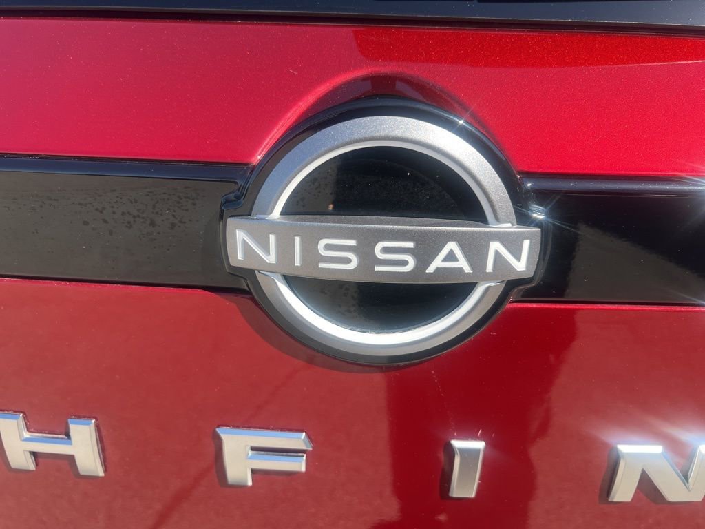 Certified 2024 Nissan Pathfinder Platinum w/ Cargo Package AWD/4WD image 33
