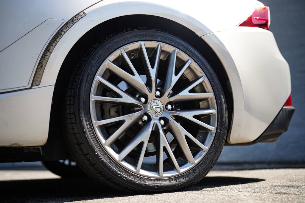 Used 2016 Lexus IS 200t w/ Premium Package RWD image 19