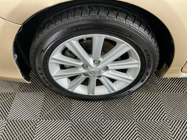 Used 2012 Toyota Camry XLE w/ Leather Pkg FWD image 29