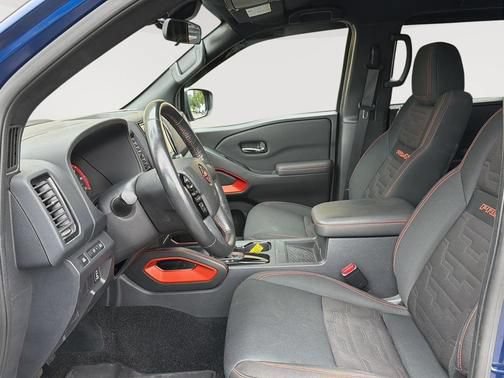 Used 2022 Nissan Frontier PRO-4X AWD/4WD image 8