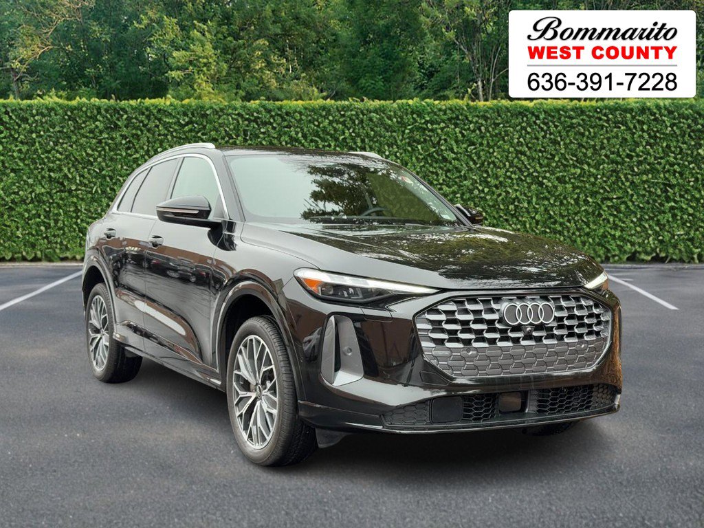 Used 2025 Audi Q5 Premium Plus w/ Premium Plus image 1