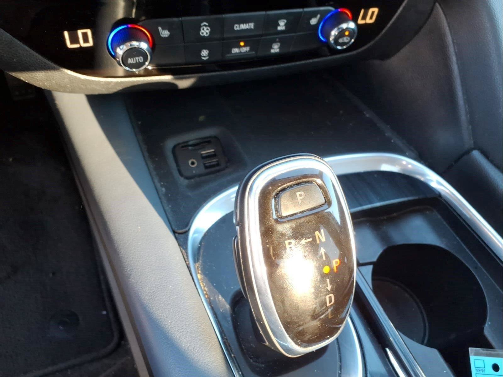 Used 2020 Buick Enclave Essence AWD/4WD image 25