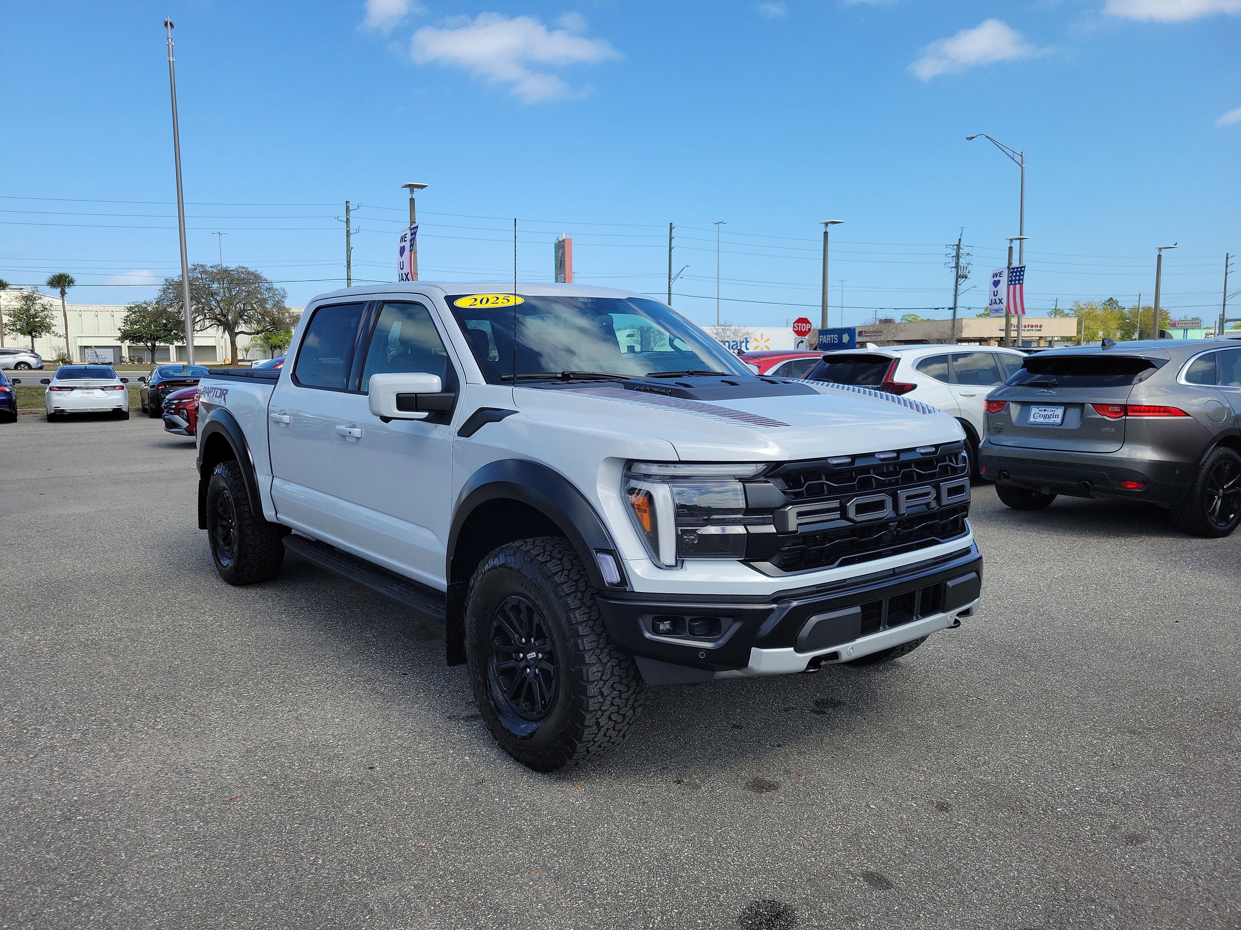 Used 2025 Ford F150 Raptor image 4