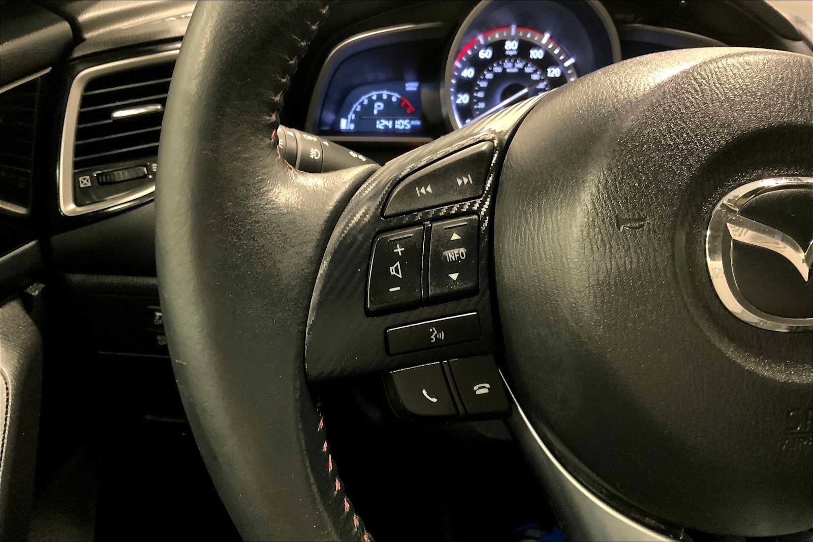 Used 2015 MAZDA MAZDA3 i Touring image 22