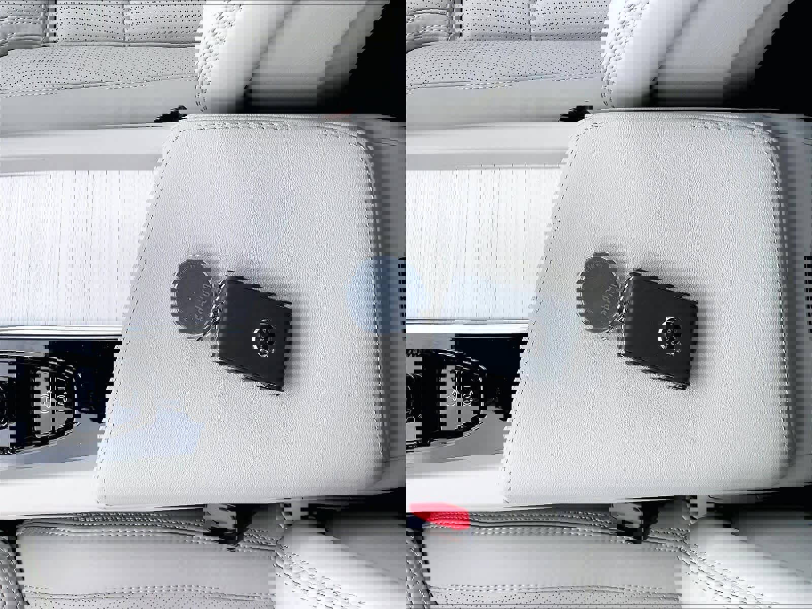 New 2026 Volvo XC60 T8 Ultra w/ Climate Package AWD/4WD image 34