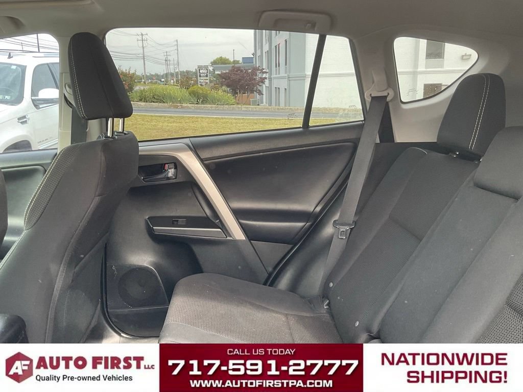 Used 2018 Toyota RAV4 XLE AWD/4WD image 7