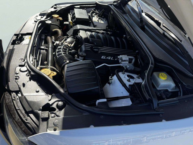 Used 2015 Jeep Grand Cherokee SRT image 61