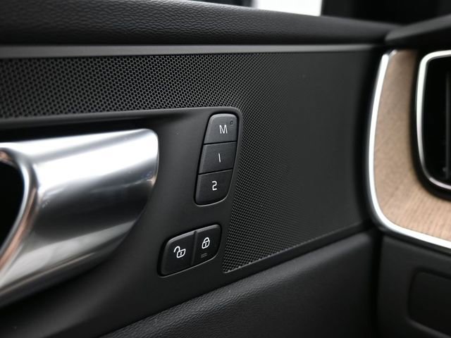 New 2026 Volvo XC60 T8 Plus w/ Protection Package Premier image 30