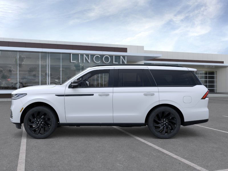 New 2025 Lincoln Navigator Reserve w/ Jet Appearance Package image 3