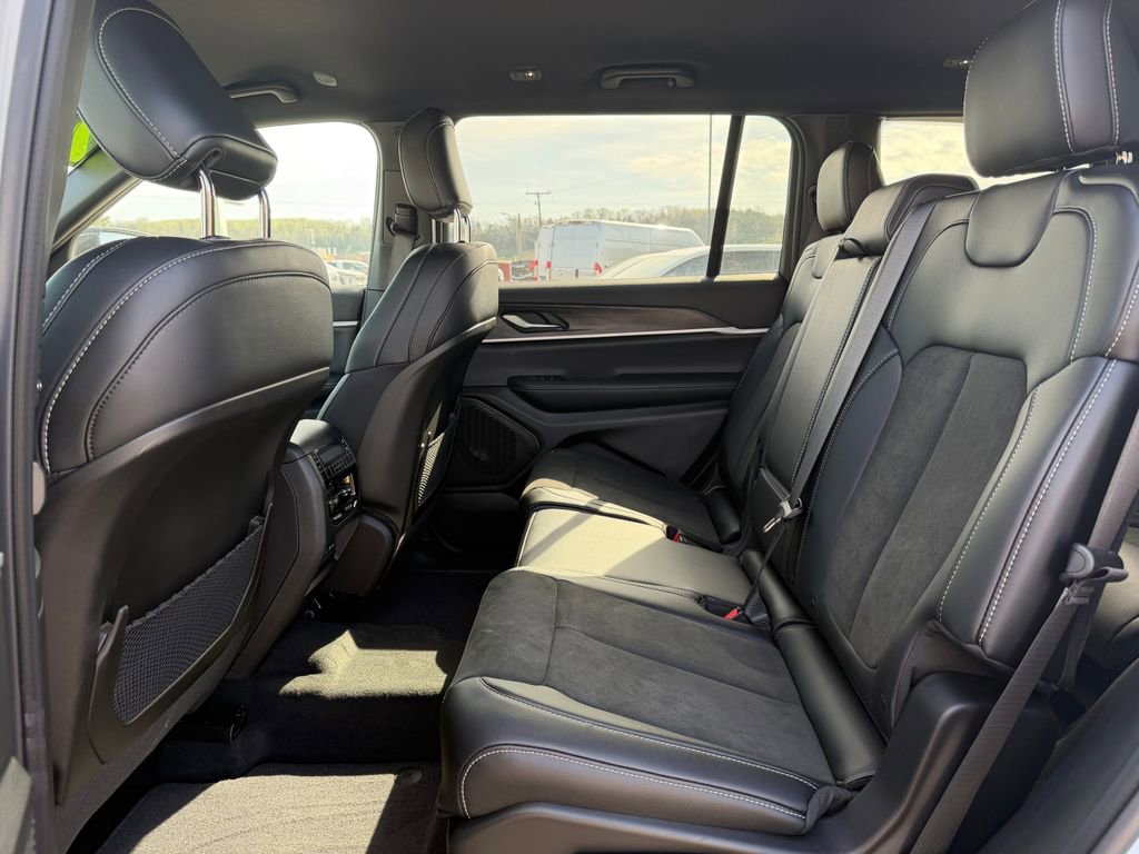 New 2026 Jeep Grand Cherokee L 4WD image 32