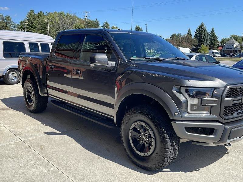 Used 2017 Ford F150 Raptor w/ Equipment Group 802A Luxury AWD/4WD image 8