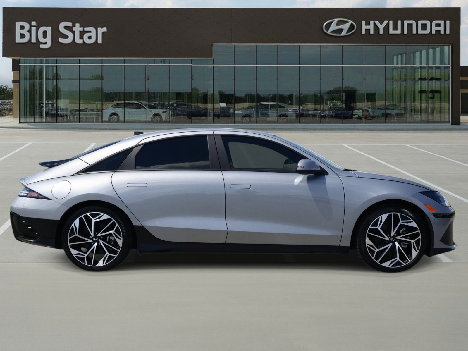 Used 2025 Hyundai Ioniq 6 SEL RWD image 5
