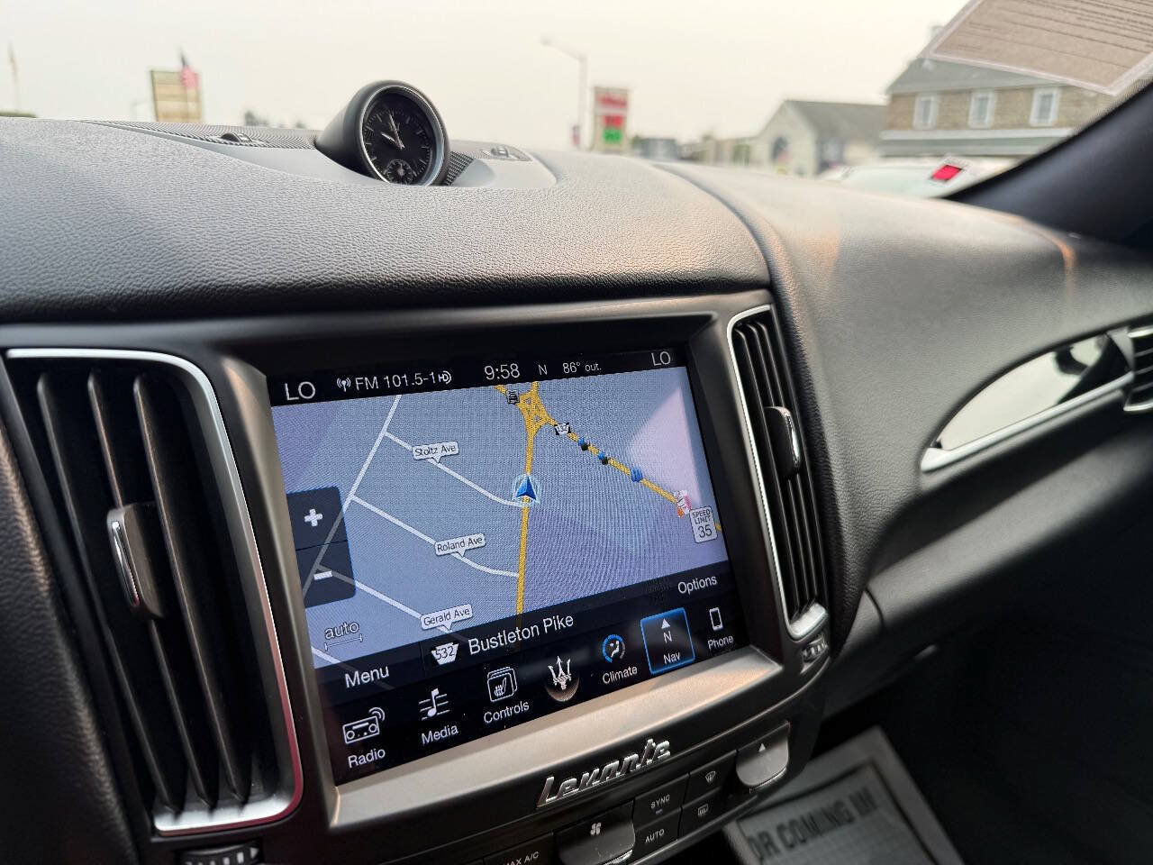 Used 2017 Maserati Levante AWD/4WD image 15