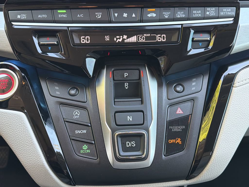 Used 2025 Honda Odyssey Touring image 32