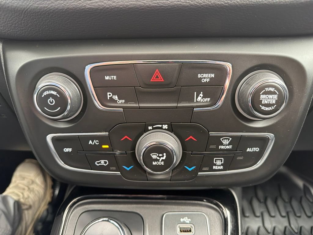 Used 2018 Jeep Compass Limited w/ Navigation Group AWD/4WD image 26