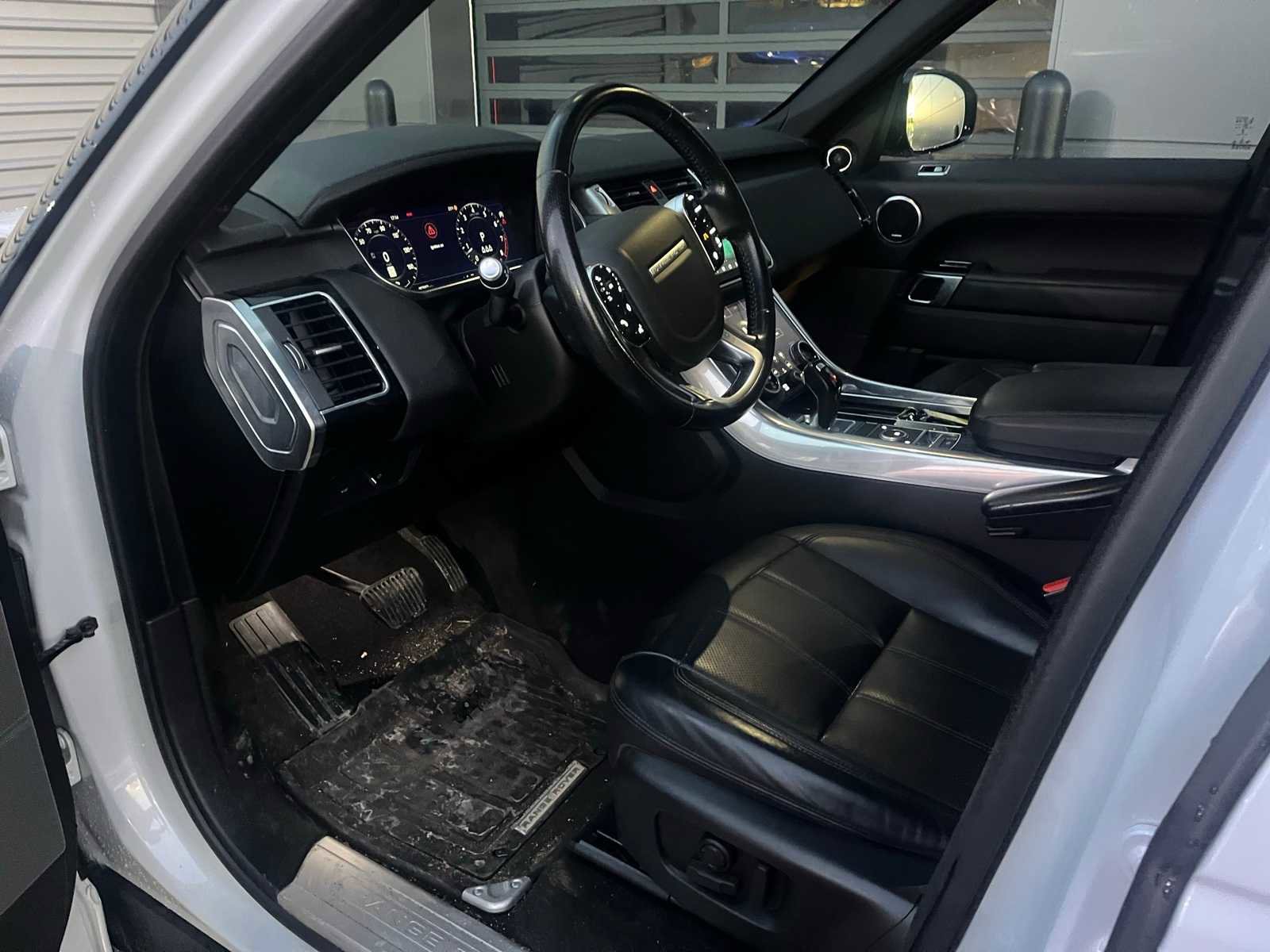 Used 2019 Land Rover Range Rover Sport HSE image 20