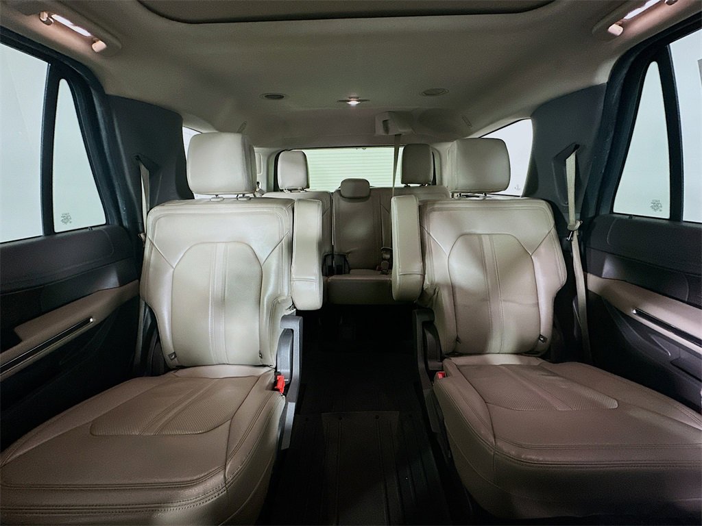Used 2021 Ford Expedition Limited image 13
