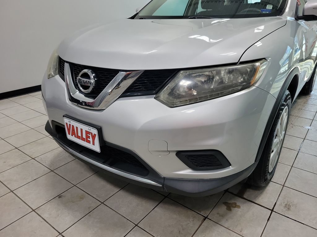 Used 2015 Nissan Rogue S image 26