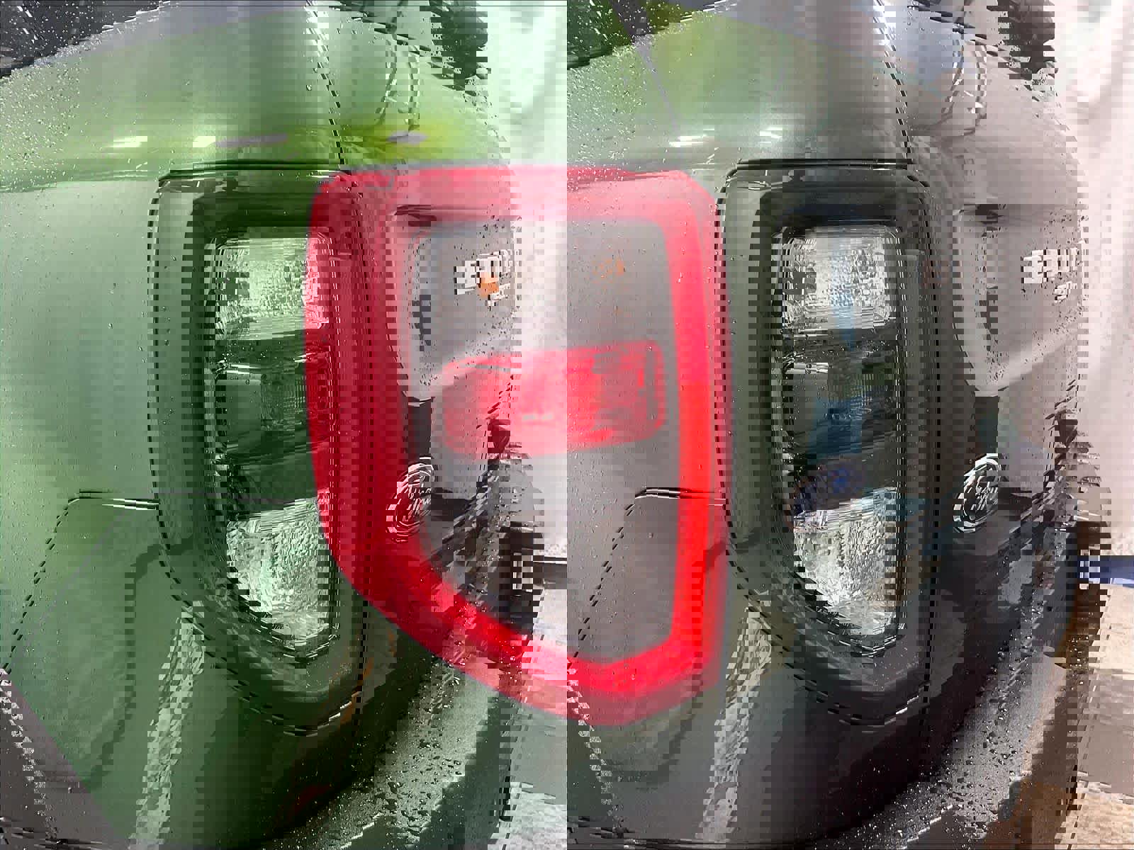 Used 2025 Ford Bronco Sport Badlands image 34