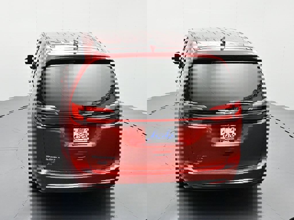 New 2026 Chrysler Pacifica Select image 31