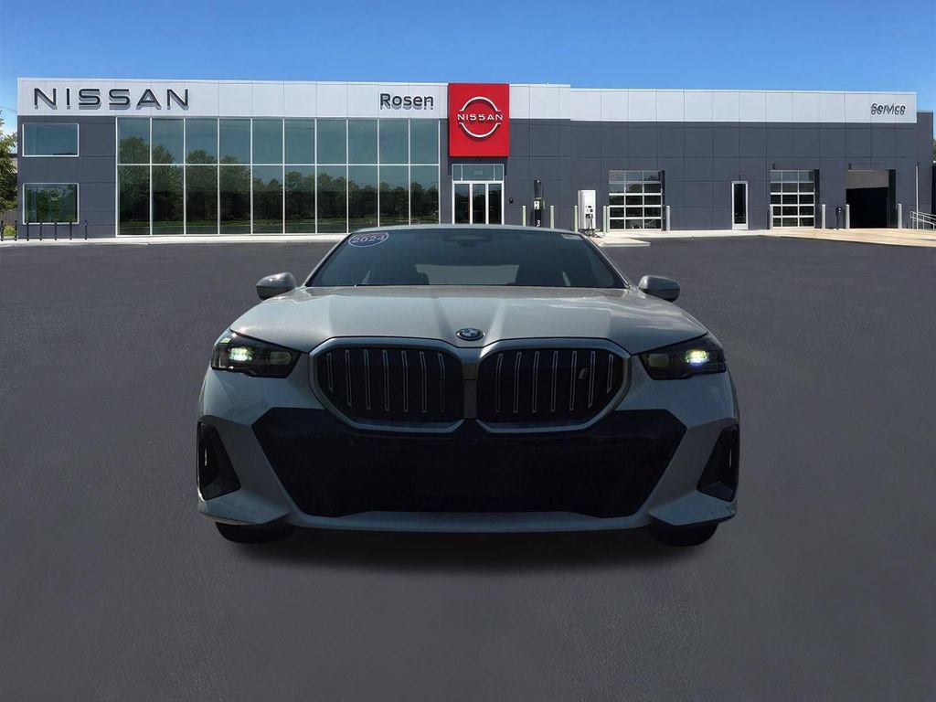 Used 2024 BMW i5 eDrive40i w/ M Sport Package RWD image 8
